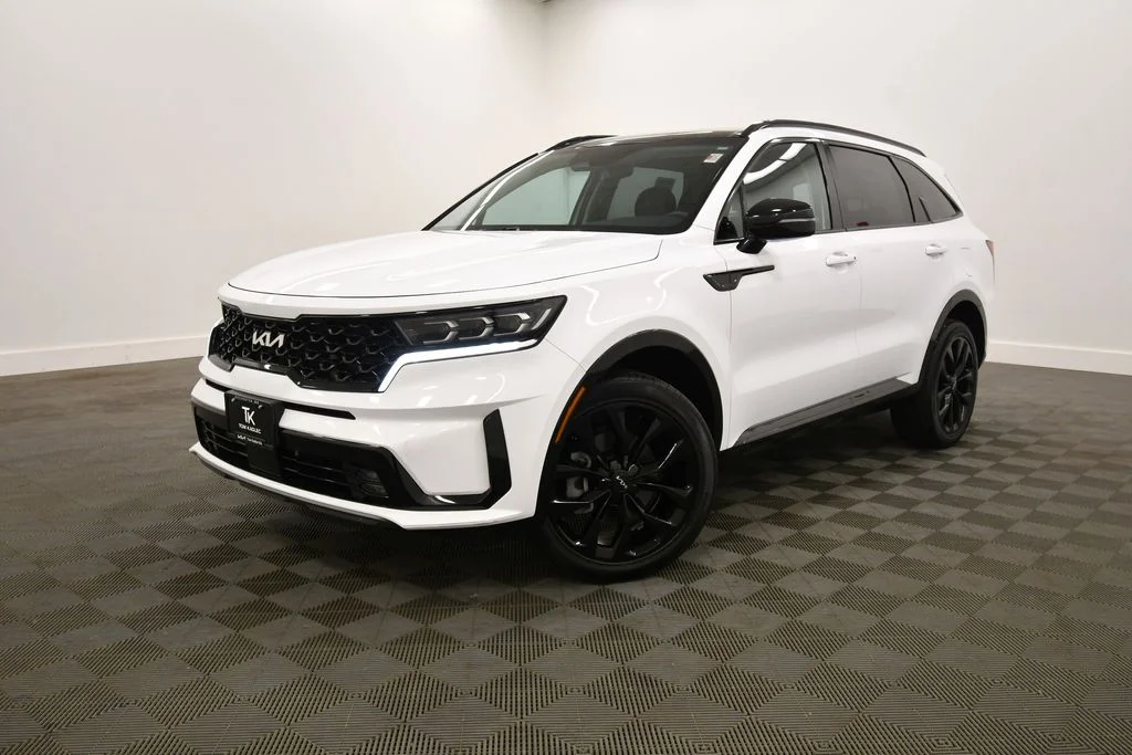 Certified 2023 Kia Sorento SX with VIN 5XYRKDLF3PG196366 for sale in Rochester, Minnesota