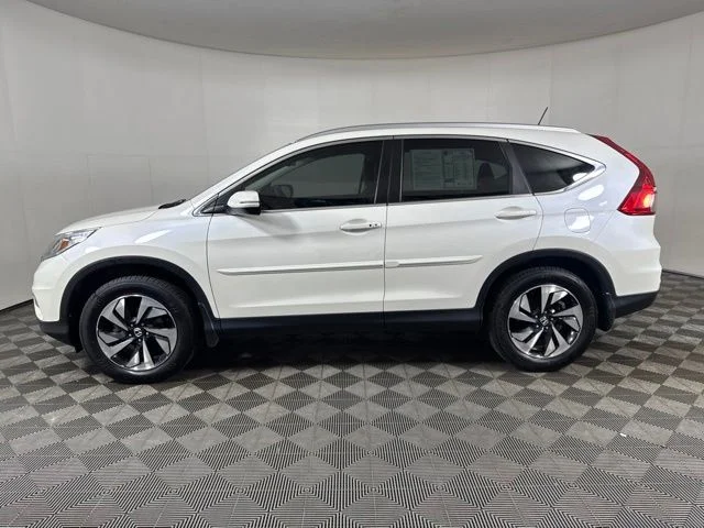 Used 2016 White Honda Touring image 7