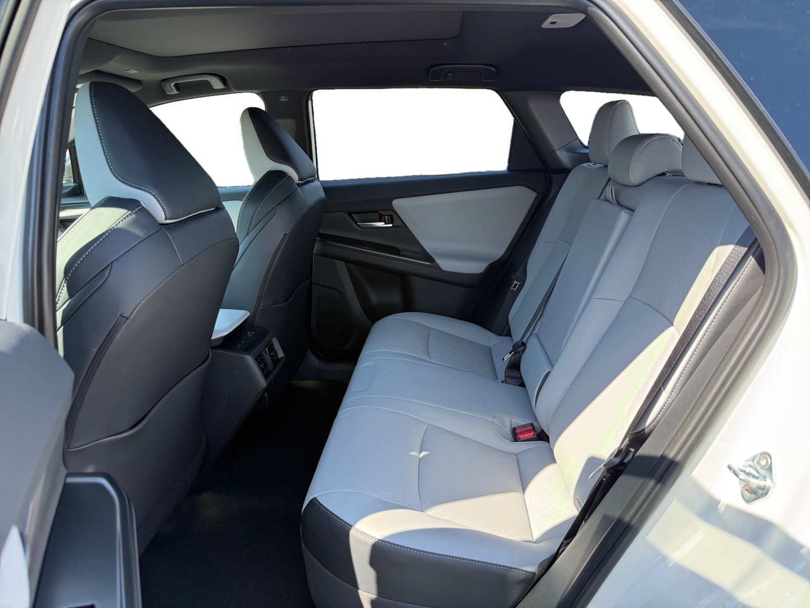 New 2026 CRYSTAL WHITE PEARL Subaru Touring image 16
