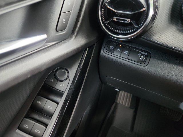 2027 Chevrolet Equinox LT - Photo 22