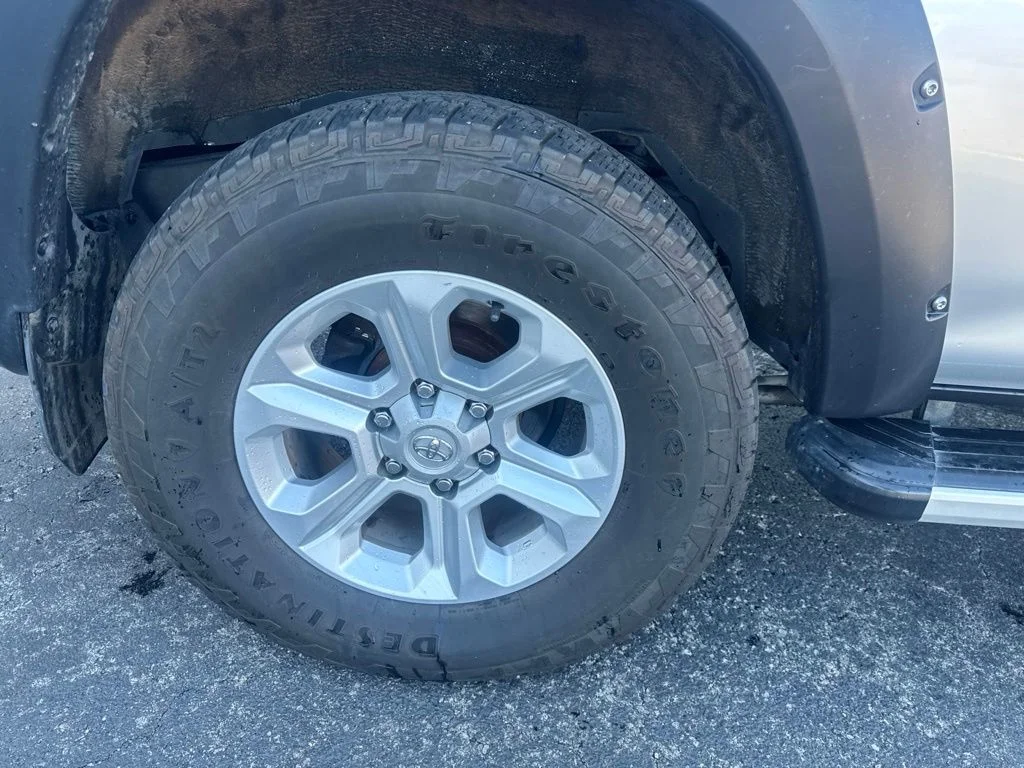 Certified Used 2018 Classic Silver Metallic Toyota SR5 image 45