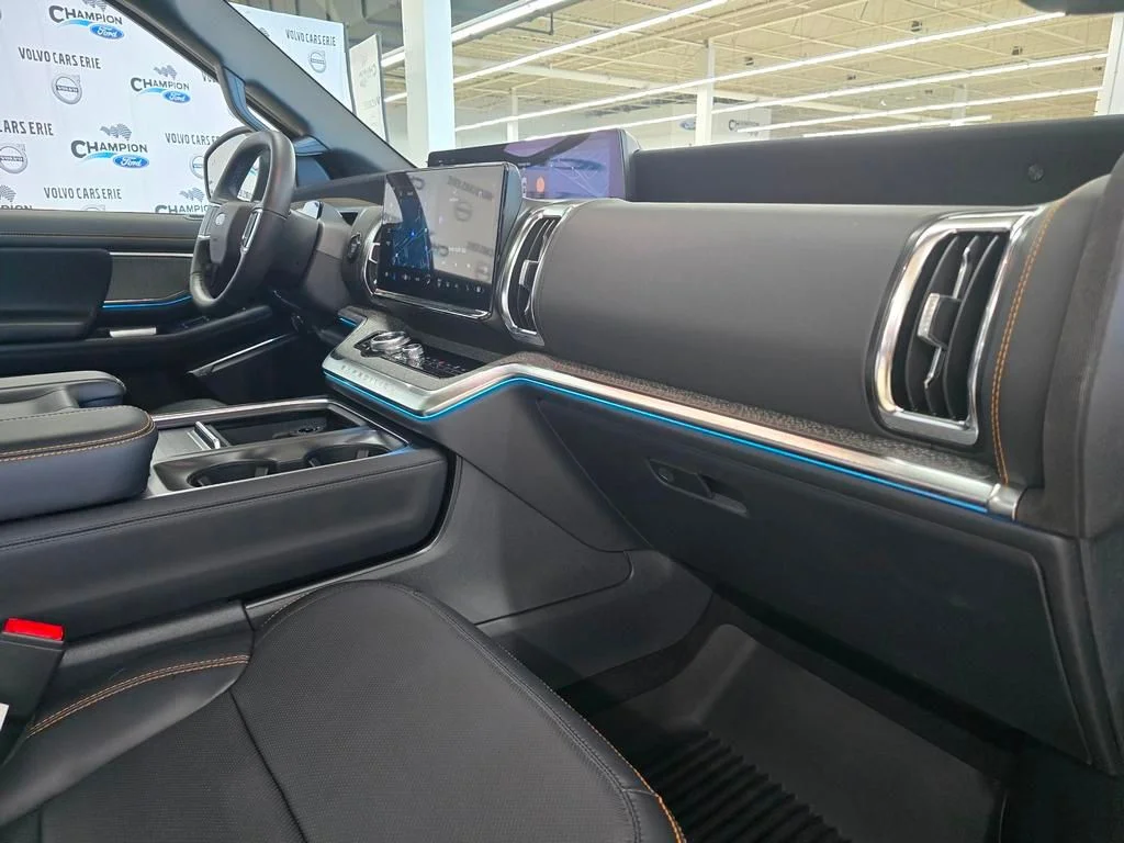 New 2027 Agate Black Metallic Ford Tremor® image 19