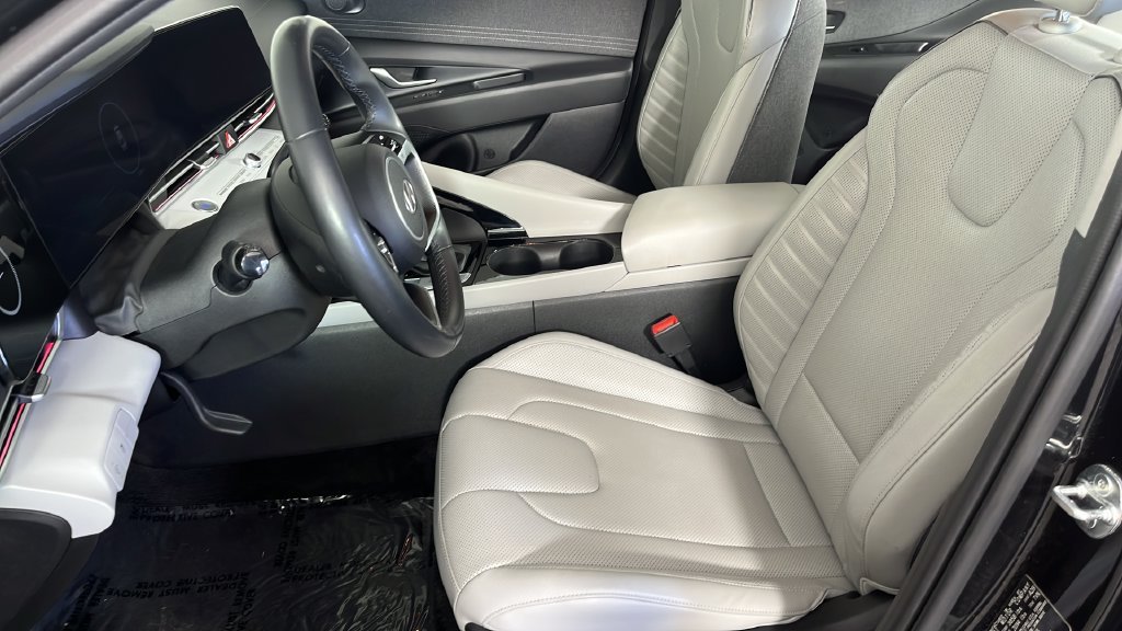 2024 Hyundai Elantra Limited - Photo 16