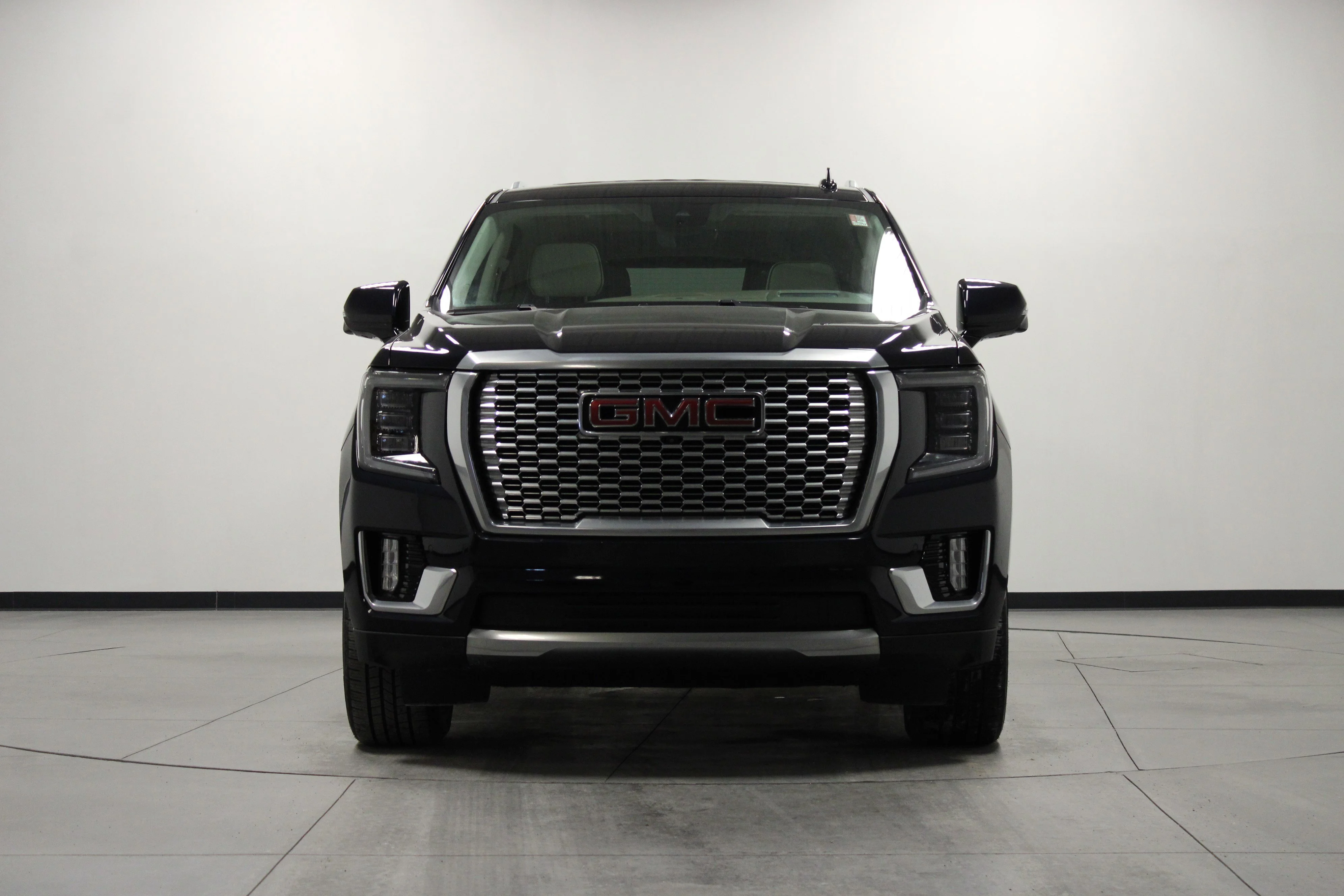Used 2023 Midnight Blue Metallic GMC Denali image 9