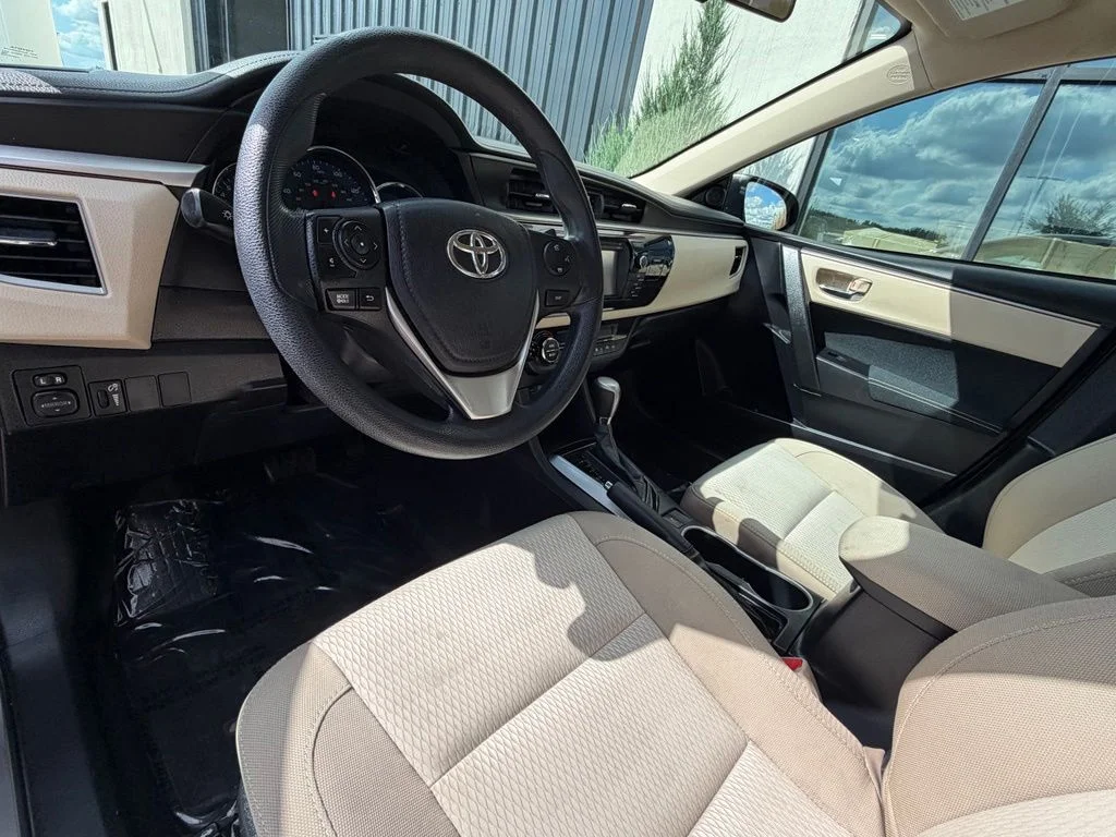 Used 2016 Brown Toyota LE image 11