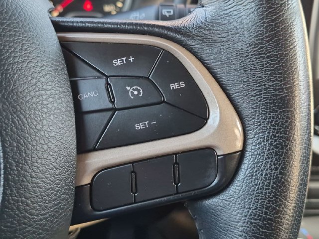 Used 2017 Red Jeep Latitude image 15