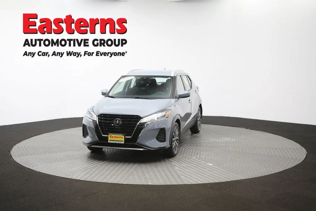 Used 2021 Gray Nissan SV image 53