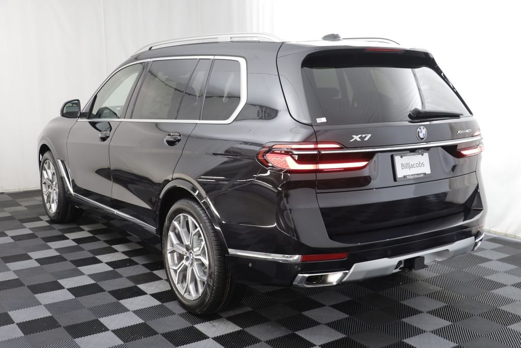New 2026 Black Sapphire Metallic BMW xDrive40i image 17