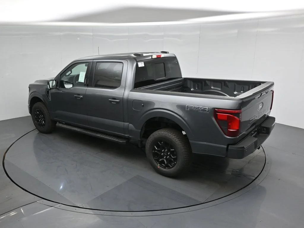 New 2026 Carbonized Gray Metallic Ford XLT image 39