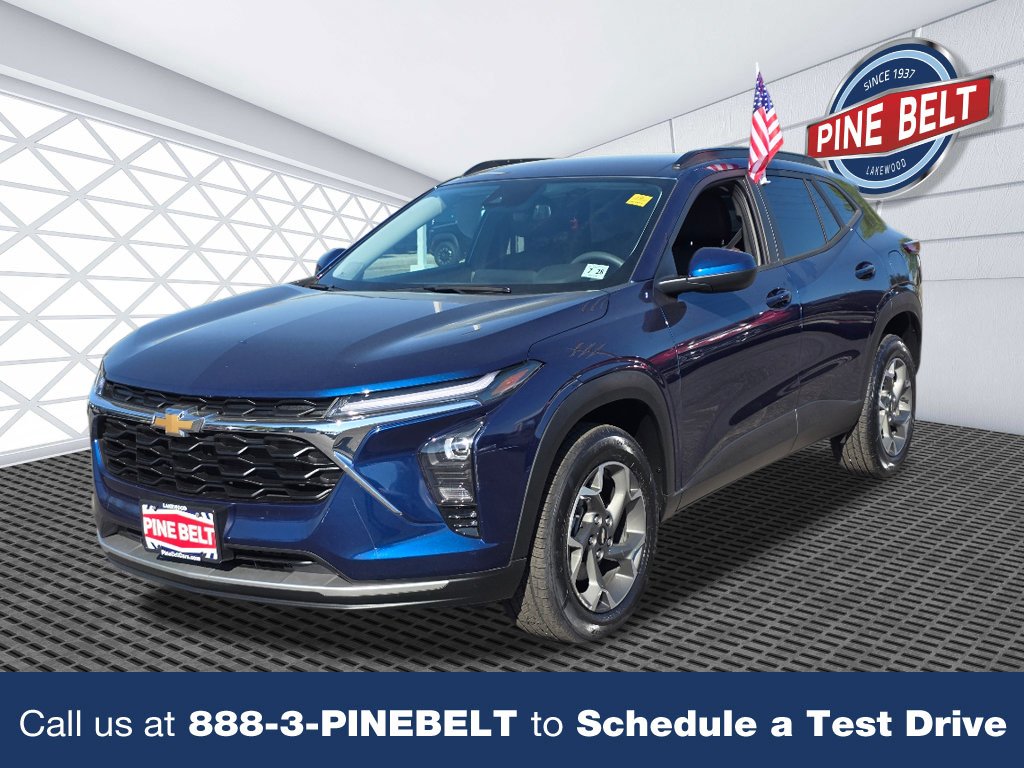 2024 Chevrolet Trax LT's photo
