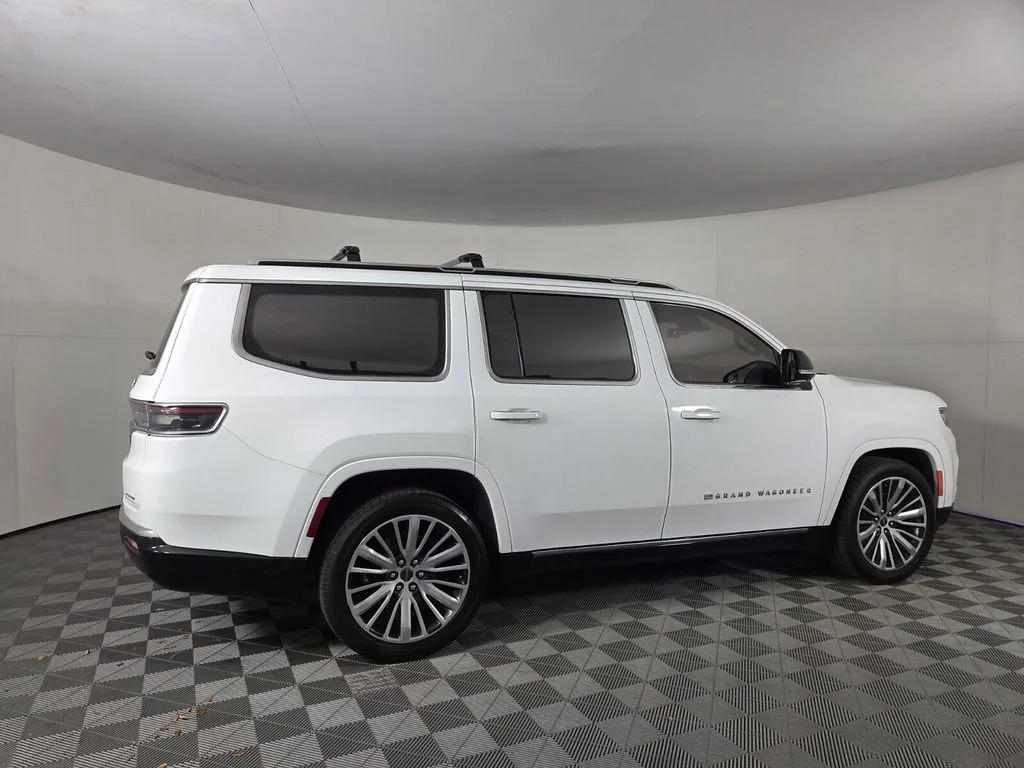 Used 2023 Bright White Clearcoat Jeep Series III image 4