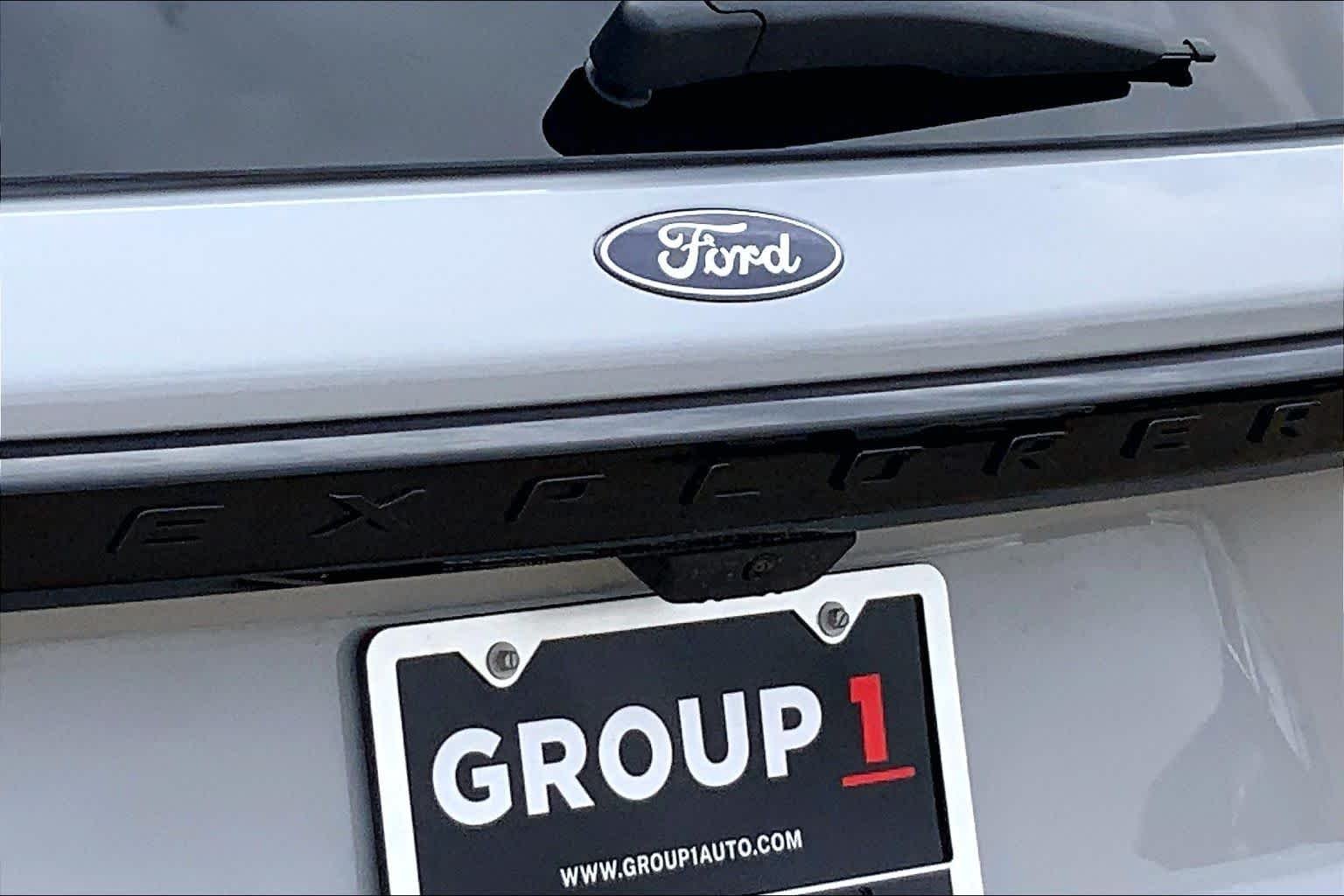 New 2027 Avalanche Gray Ford ST-Line image 15