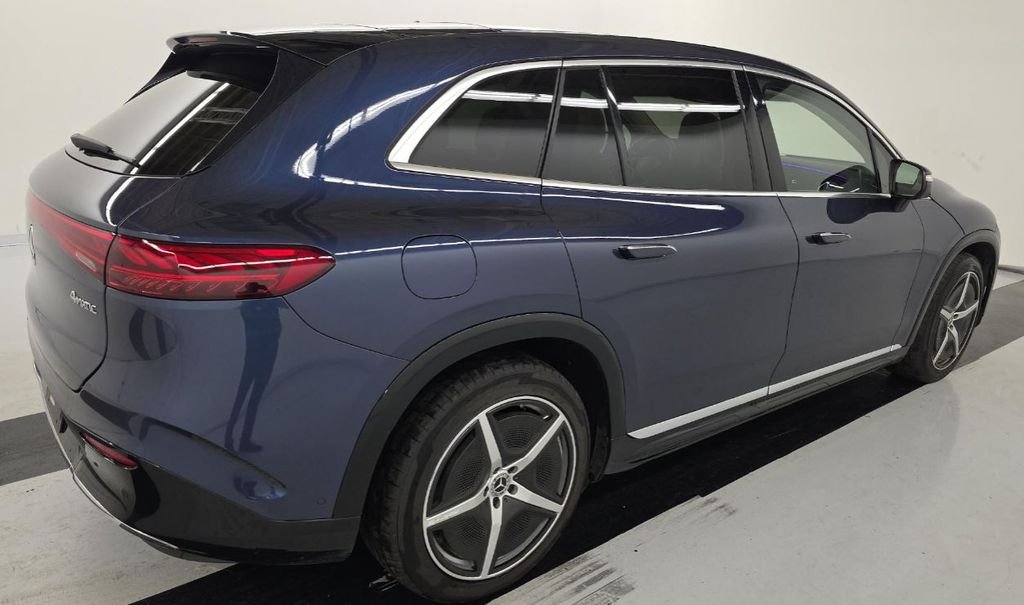 Used 2023 Blue Mercedes-Benz 580 image 4