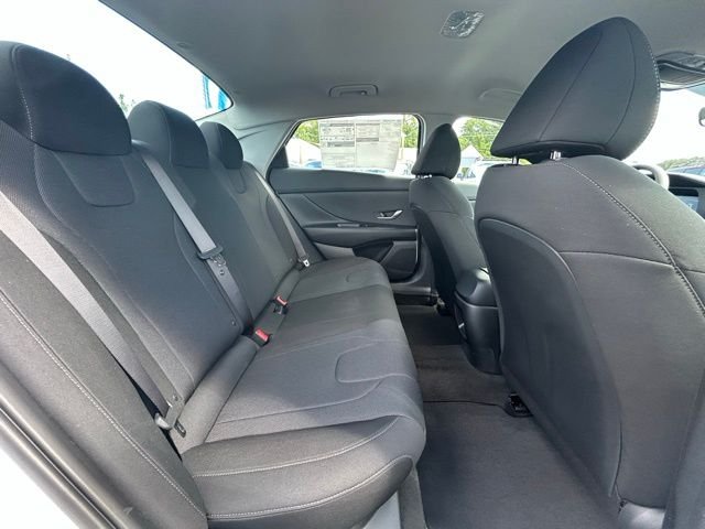 New 2026 White Hyundai SE image 6