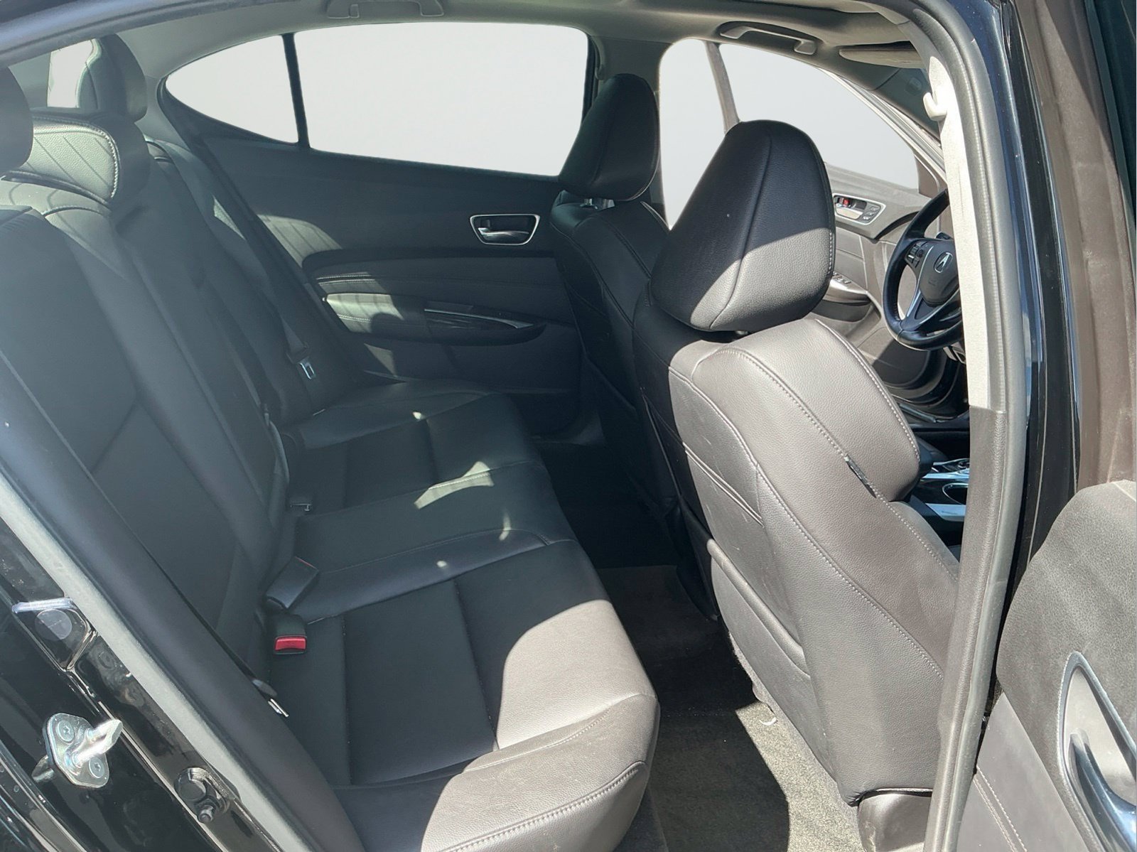 Used 2018 Black Acura 3.5L V6 image 13