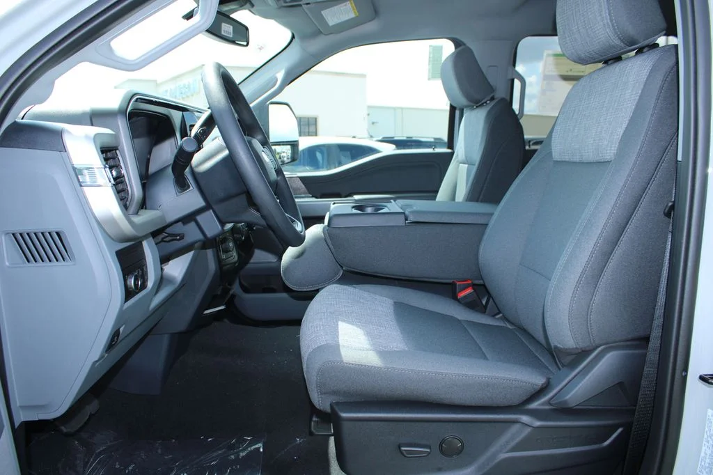New 2026 Avalanche Ford F-350® XLT image 43