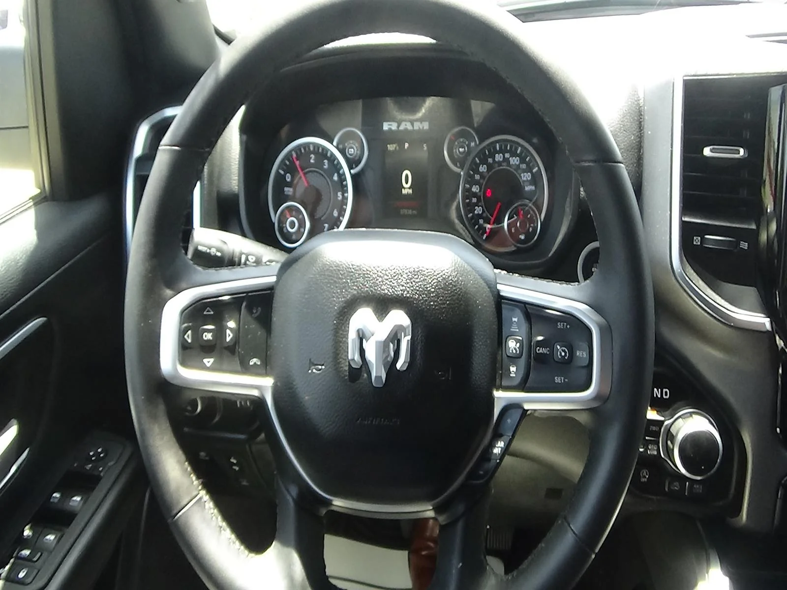 Certified Used 2025 Bright White Clear Coat (pw7) RAM Big Horn image 19
