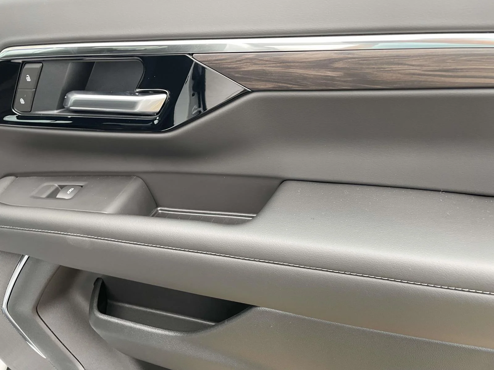 New 2026 Summit White Chevrolet LS image 8