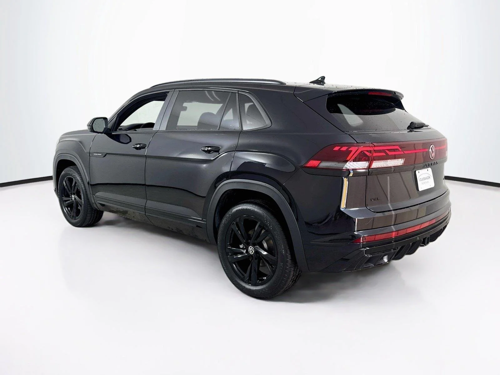 New 2026 Deep Black Pearl Volkswagen 2.0T SEL R-Line Black image 8