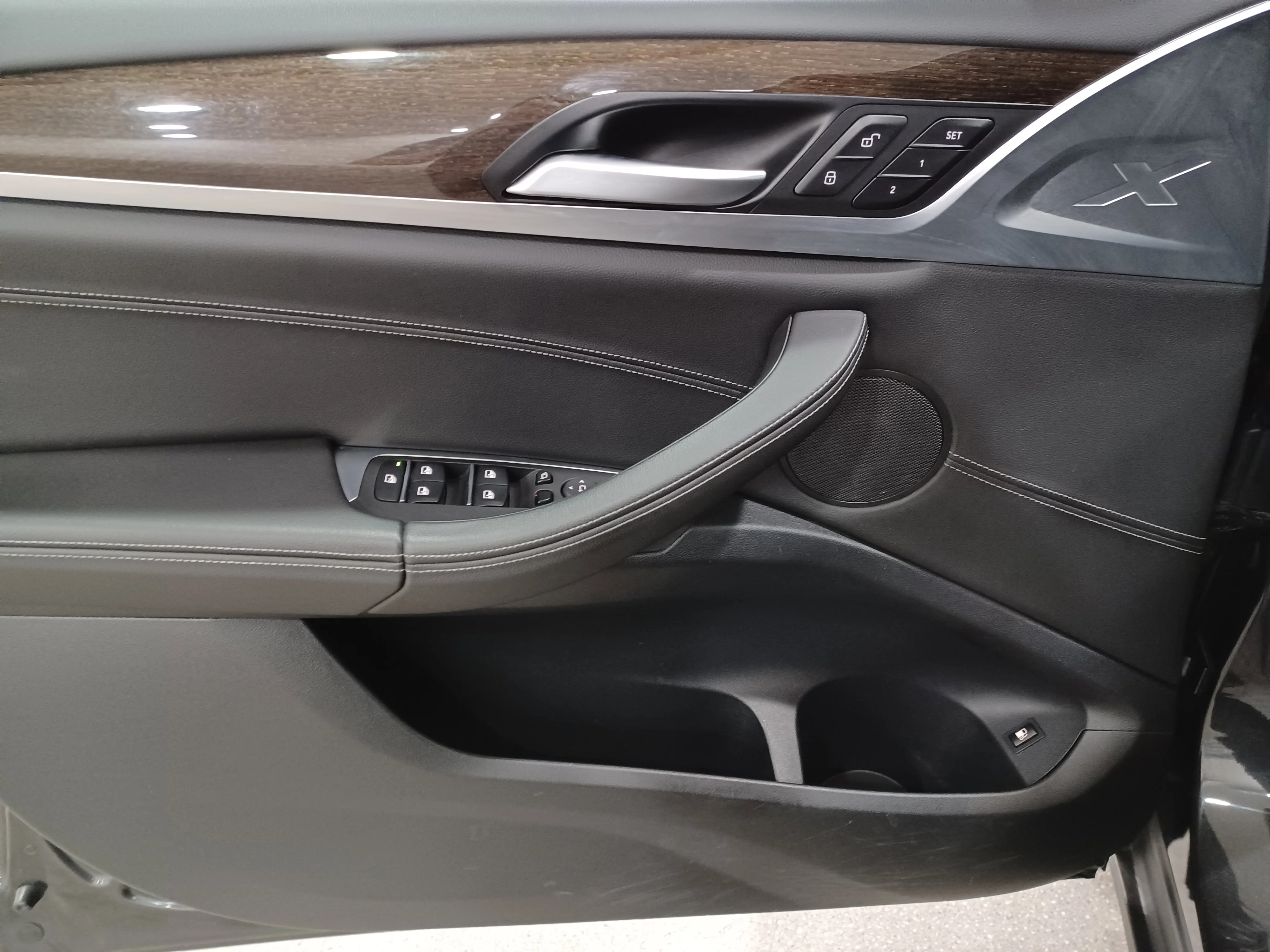Certified Used 2023 Black Sapphire Metallic BMW xDrive30e Plug-In Hybrid*Nav | Htd Leather | Htd Steering Wheel | Rain Sense Wipers image 8