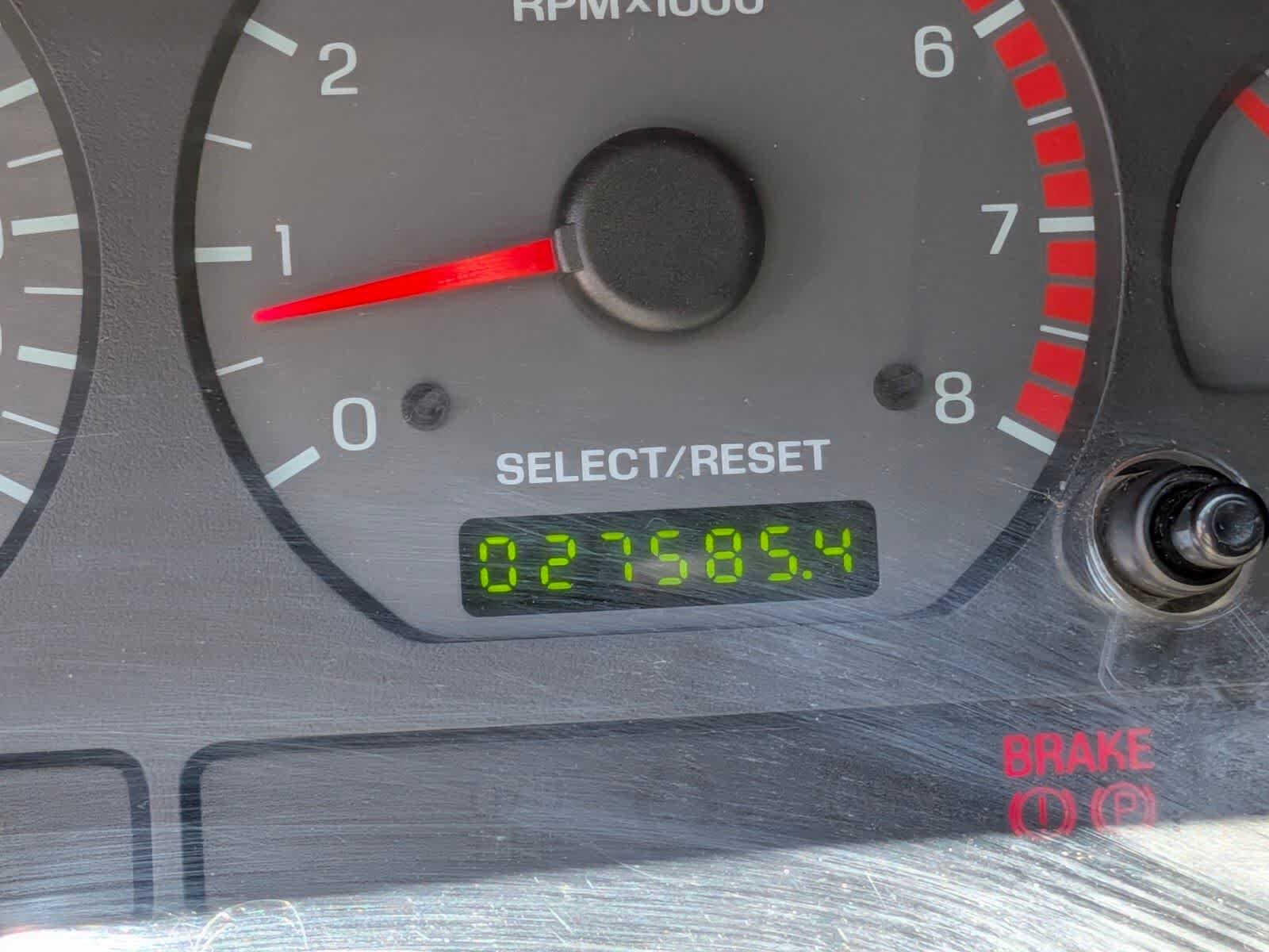 Used 2001 Gray Ford  image 17