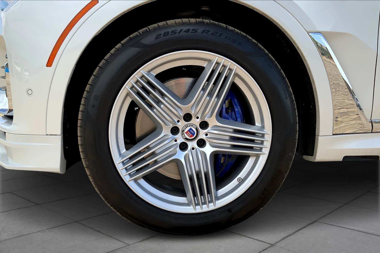 Used 2022 Mineral White Metallic BMW ALPINA XB7 image 10