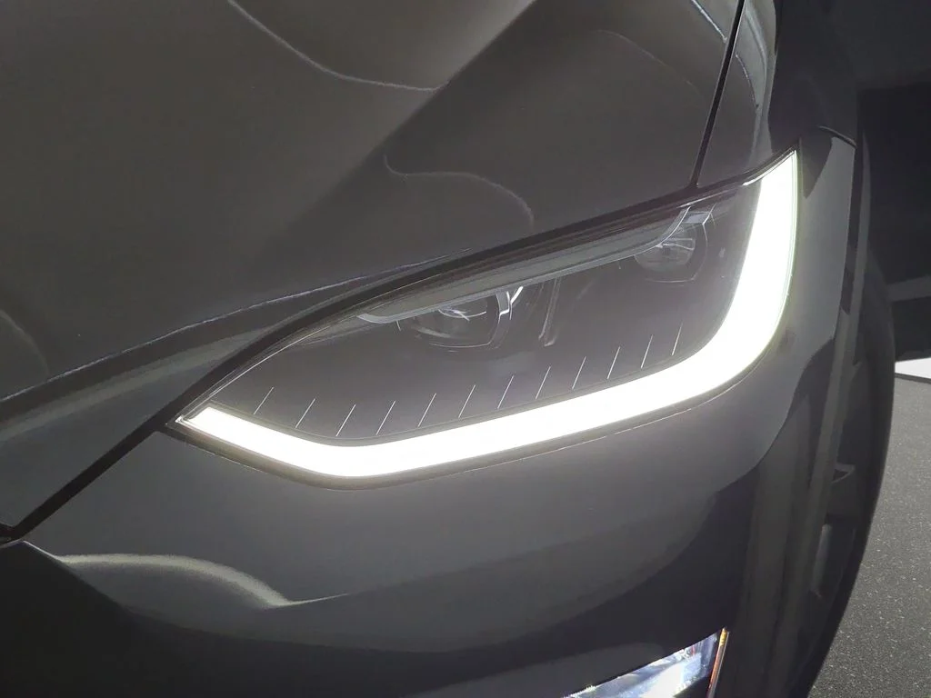 Used 2025 Stealth Gray Tesla Base image 33