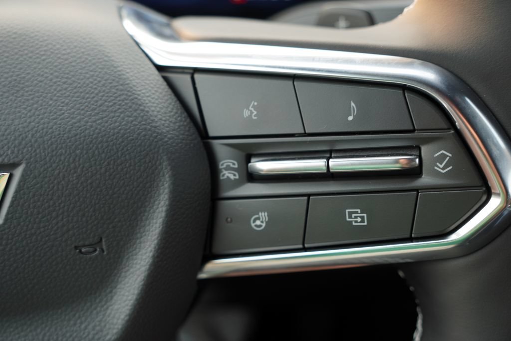 2027 Chevrolet Traverse LT - Photo 17