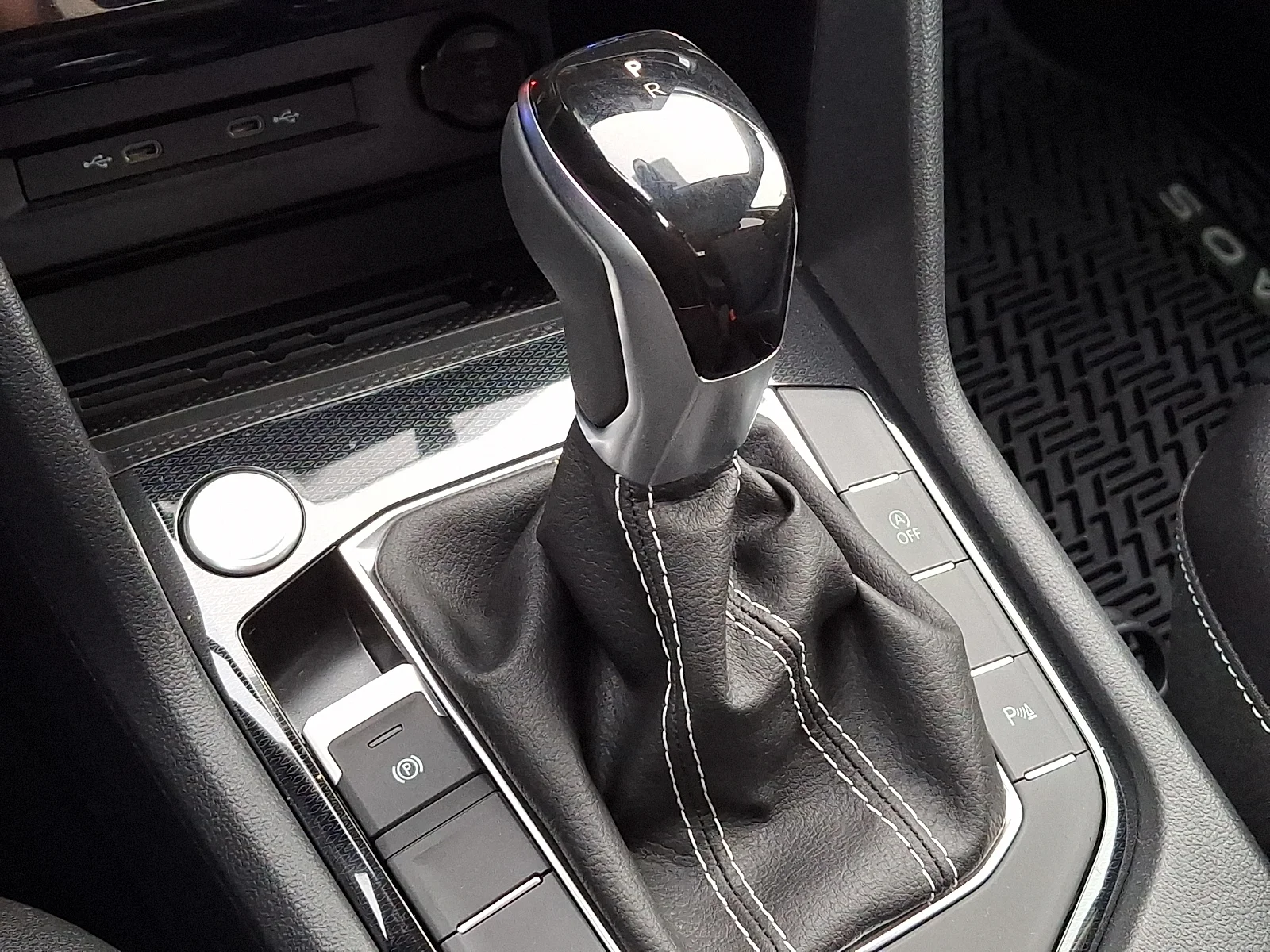 2026 Volkswagen Taos SEL - Photo 8