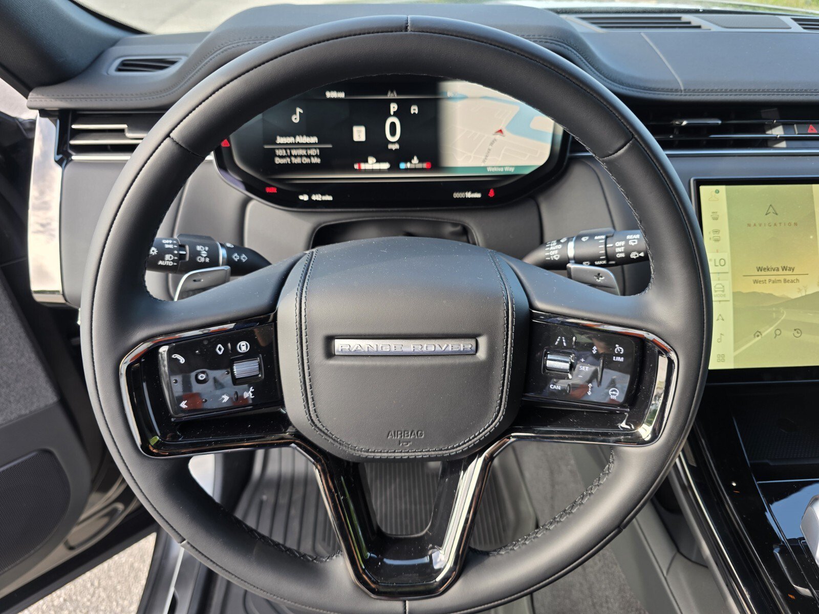 New 2026 Carpathian Grey Land Rover P400 Dynamic SE image 16