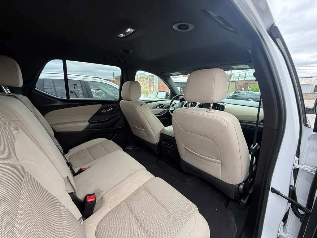 Used 2022 White Chevrolet LS image 20