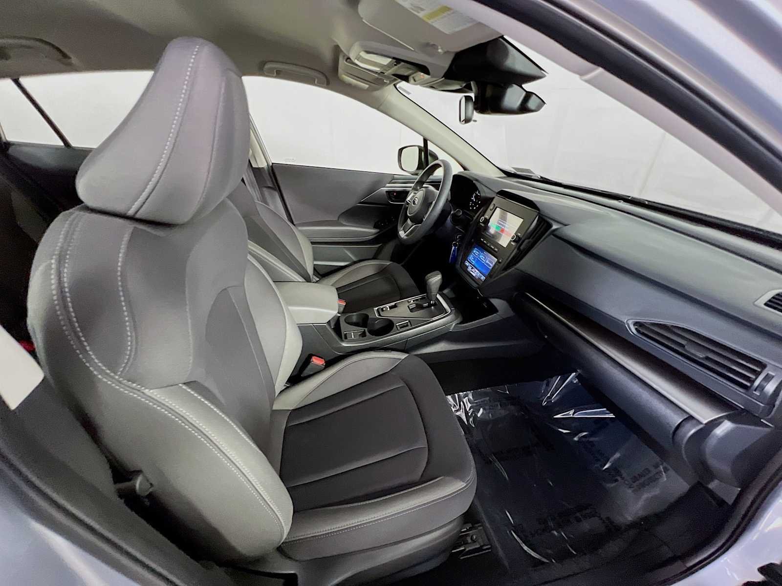 Used 2024 Ice Silver Metallic Subaru  image 28