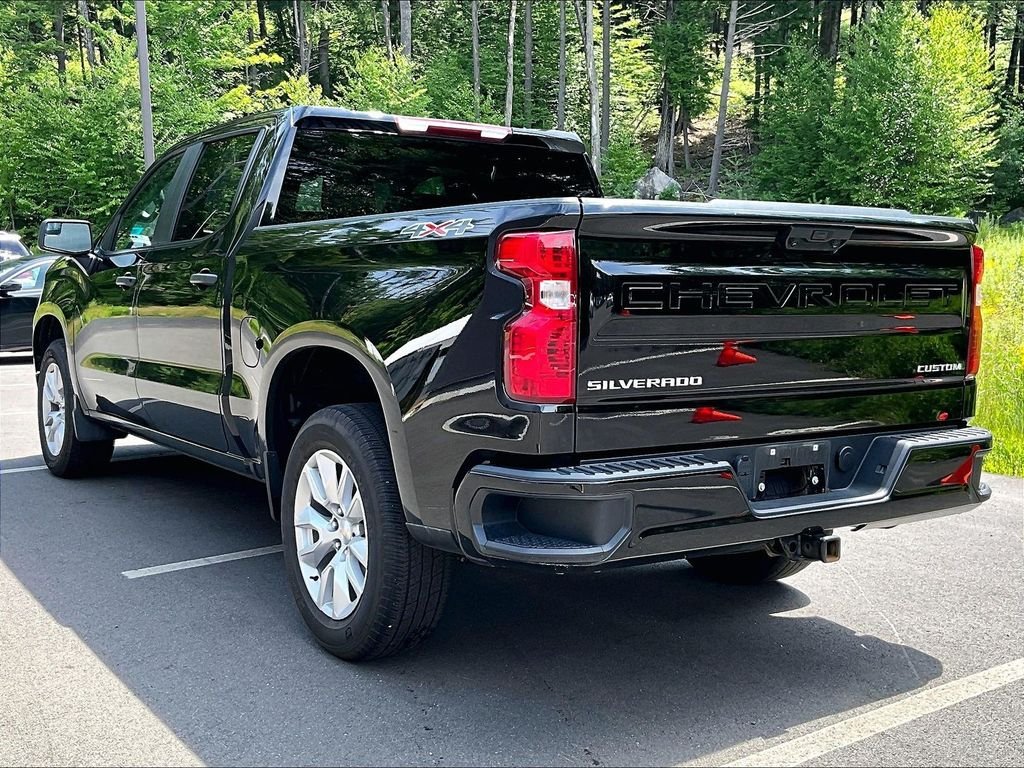 Used 2024 Black Chevrolet Custom image 6