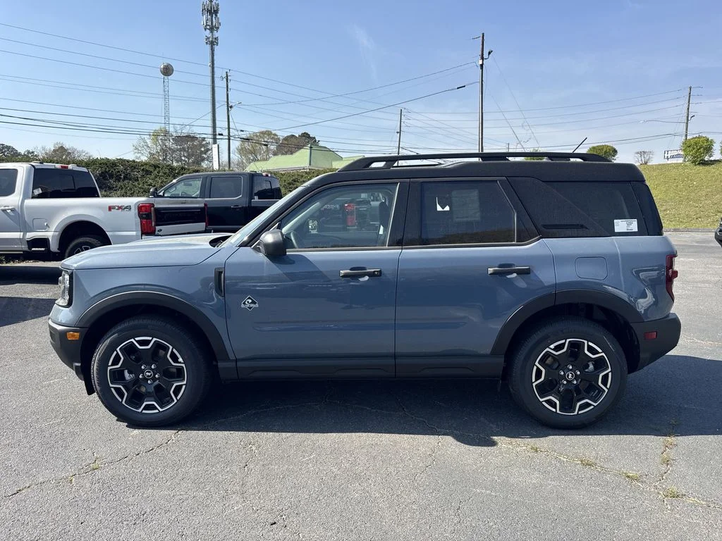 New 2026 Azure Gray Metallic Tri-Coat Ford Outer Banks® image 4
