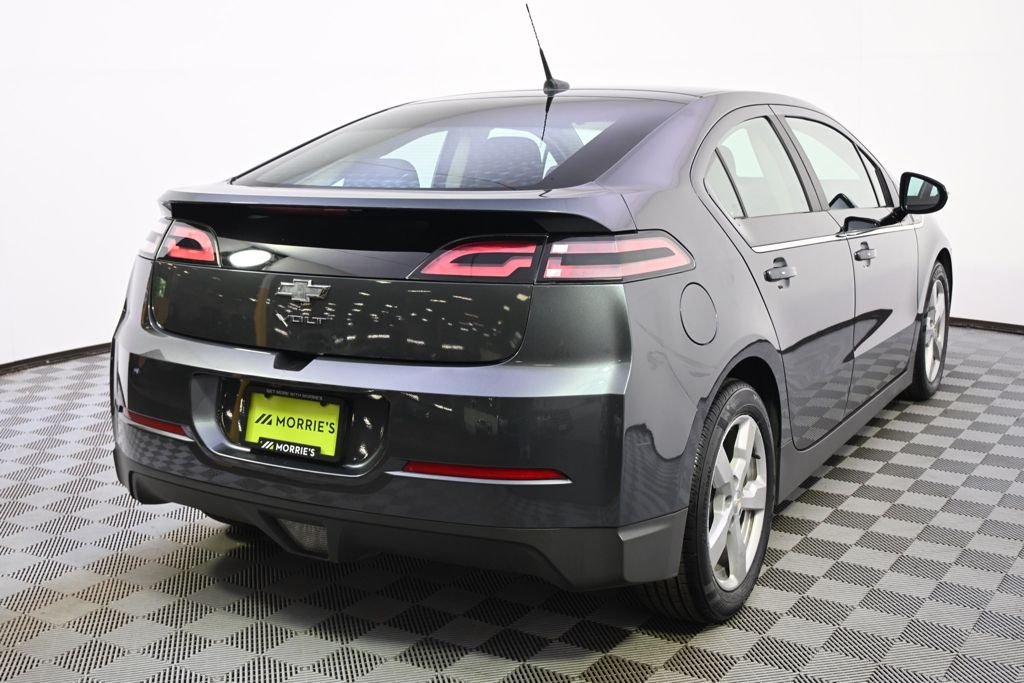Used 2013 Cyber Gray Metallic Chevrolet Base image 6