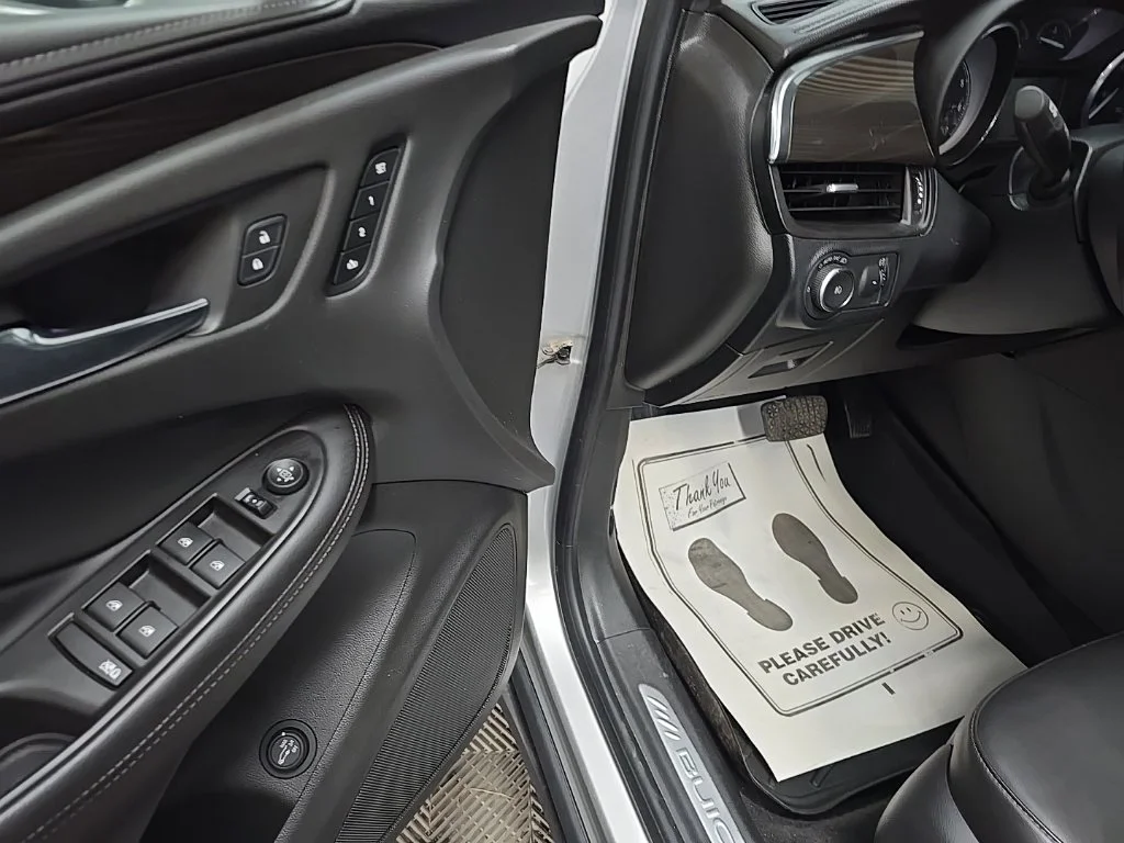 Used 2019 Silver Buick Essence image 30