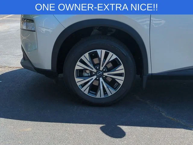 Used 2023 Silver Nissan SV image 10
