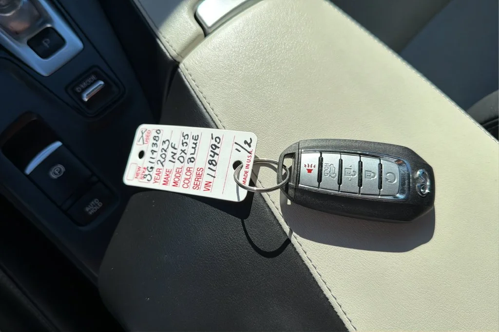 Used 2023 Blue INFINITI LUXE image 32