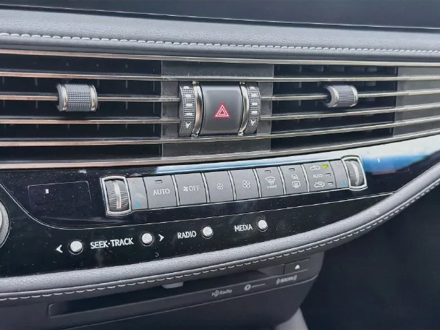 2022 Lexus LS Base - Photo 33