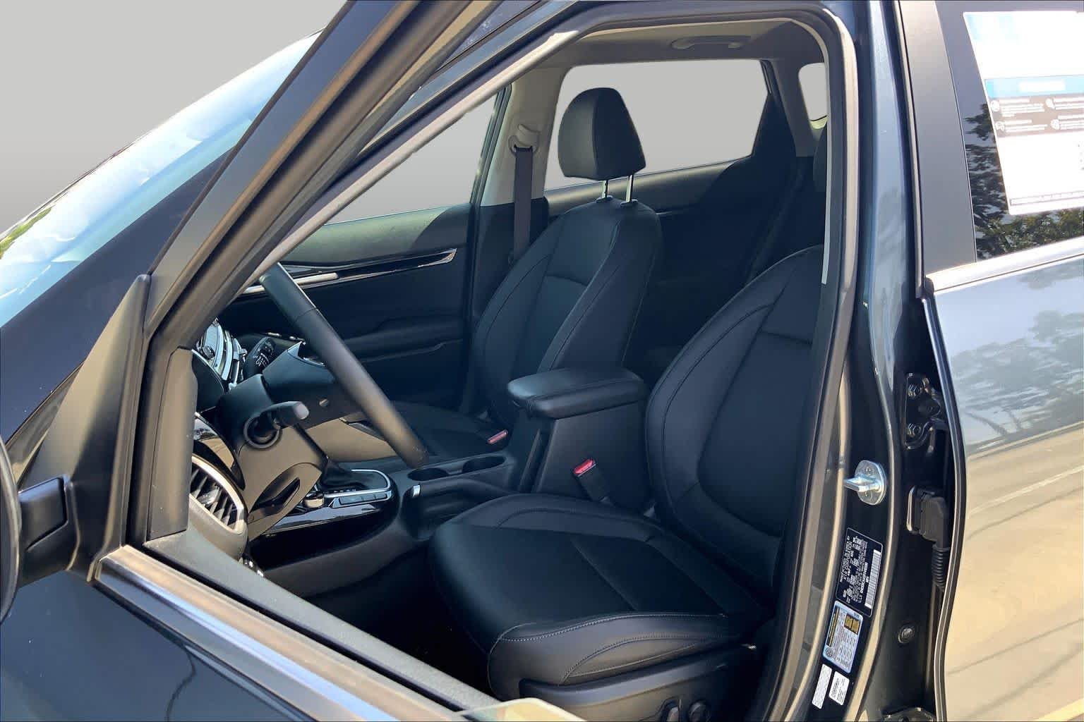 Used 2023 GRAY Kia EX image 8