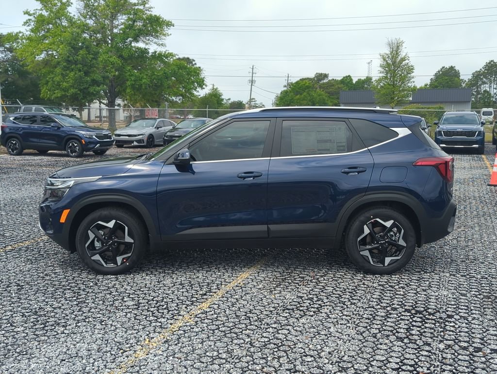 New 2026 Dark Ocean Blue Kia EX image 4