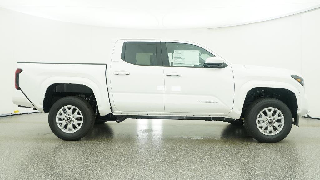 New 2026 Ice Cap Toyota SR5 image 3