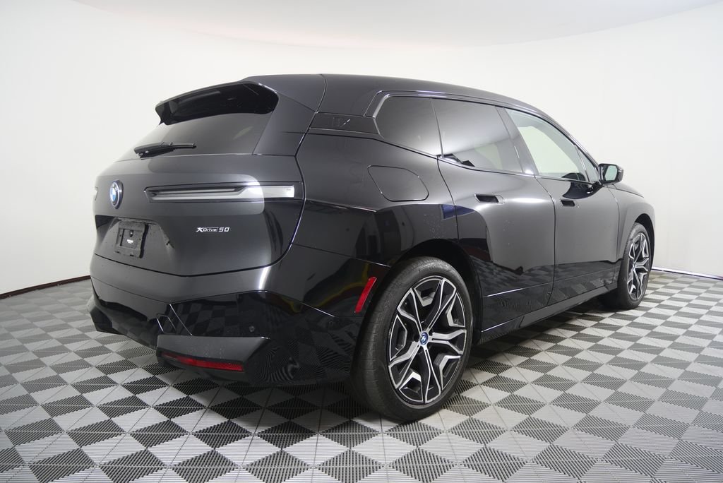 Certified Used 2024 Black Sapphire Metallic BMW xDrive50 image 3