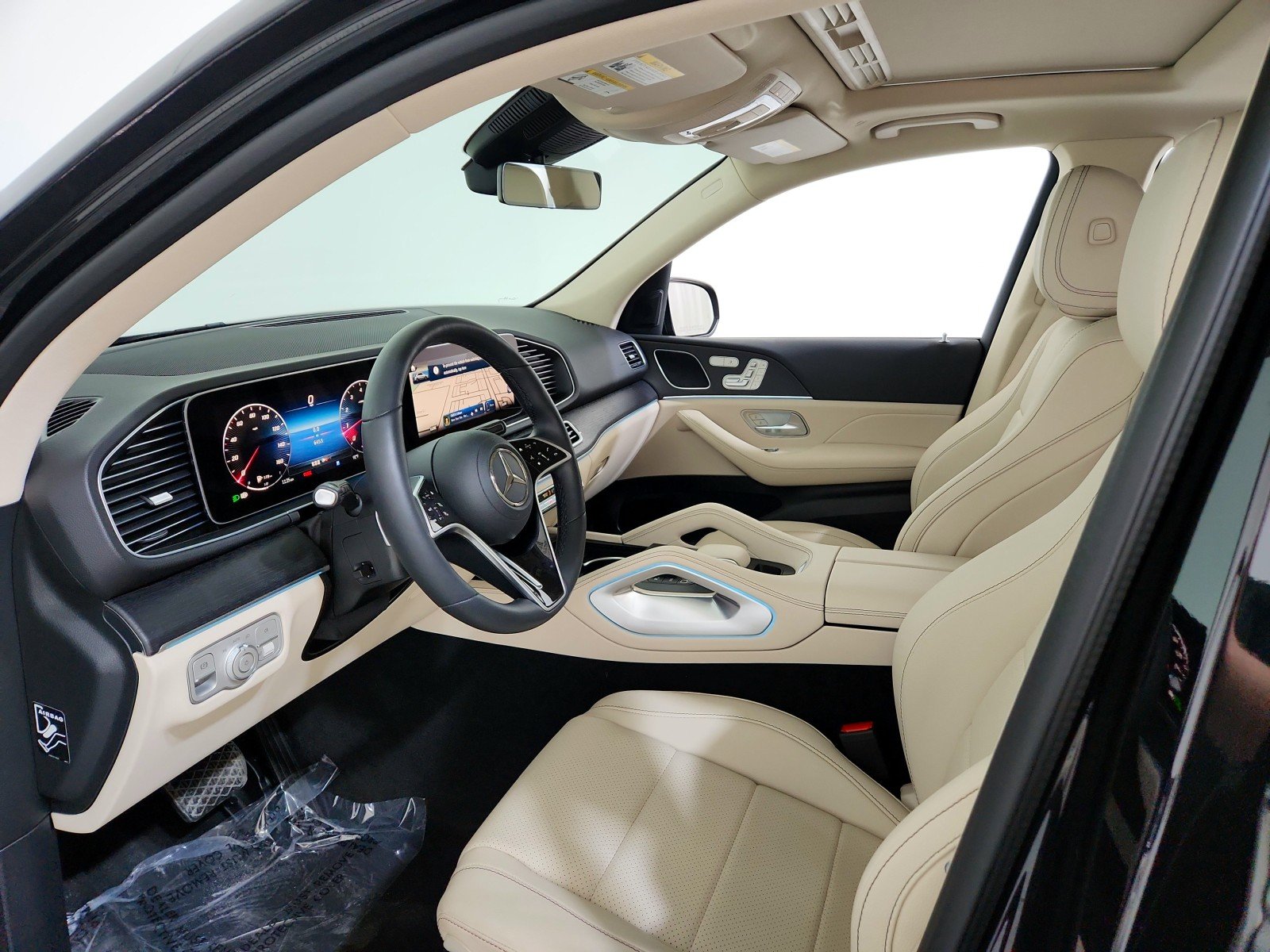 Certified Used 2025 Black Mercedes-Benz GLE 350 image 16