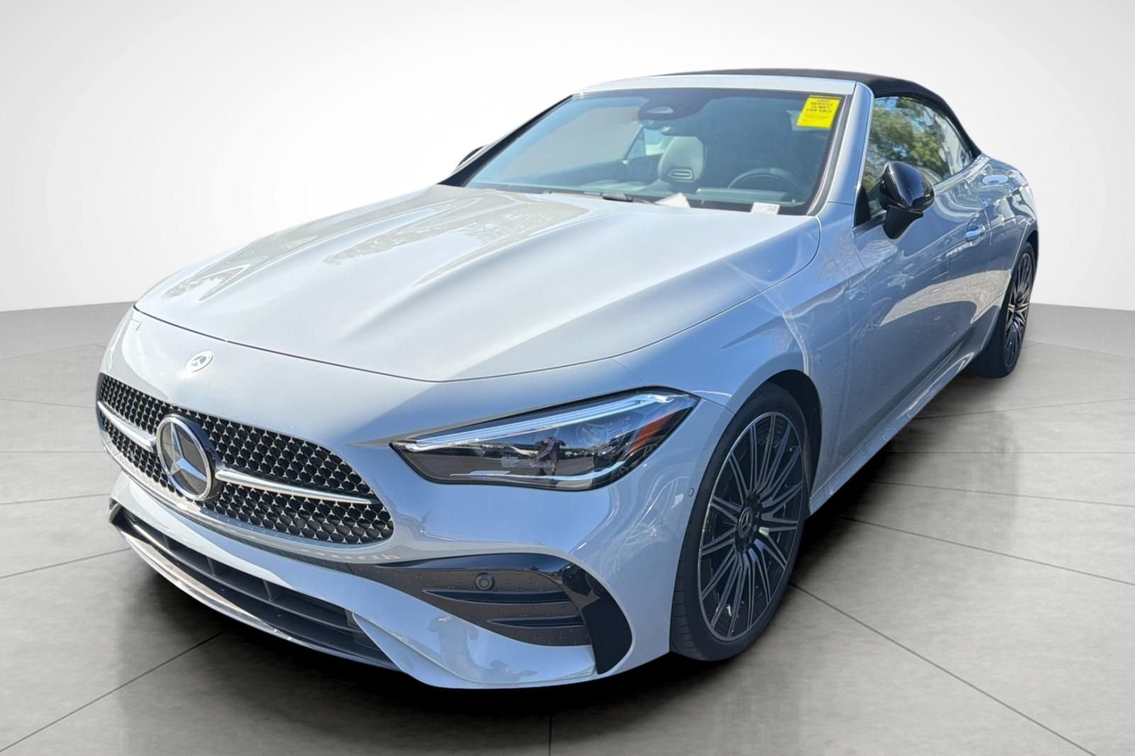 Certified Used 2026  Mercedes-Benz CLE 300 image 2