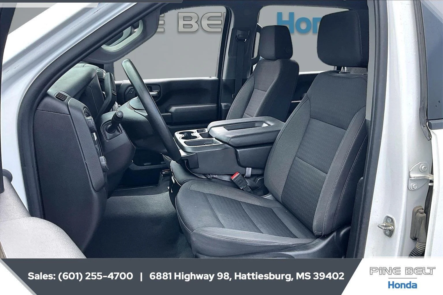 Used 2024 Summit White Chevrolet Custom image 17