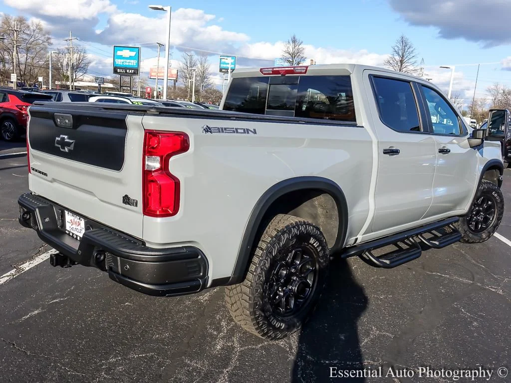 2024 Chevrolet Silverado 1500 ZR2 - Photo 12