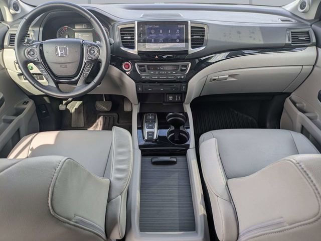 Used 2017 Gray Honda Touring image 17