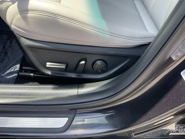 2023 GENESIS G70 Standard - Photo 21