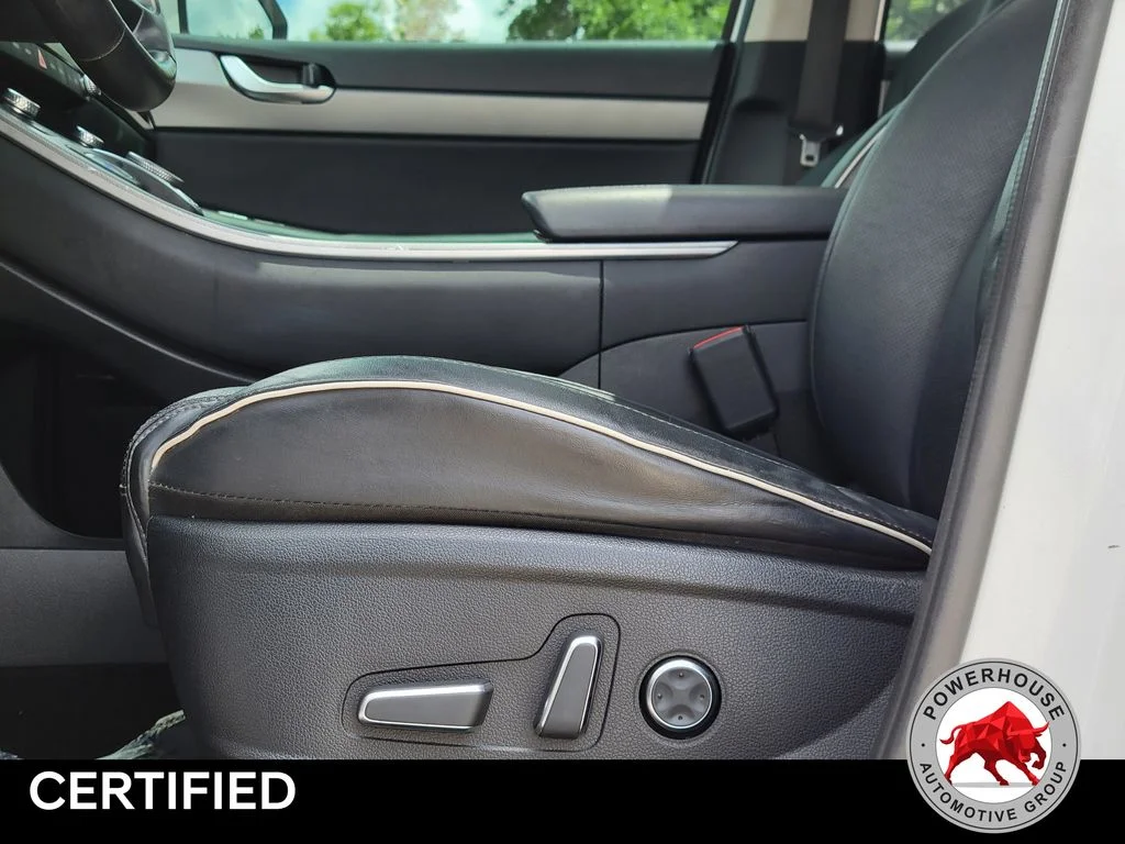 Used 2023 White Hyundai SEL image 26
